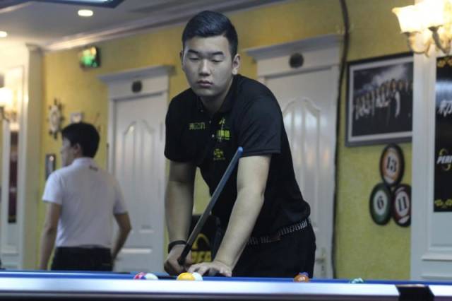 与拜仁慕尼 与拜仁慕尼