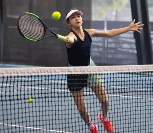 场比赛中展 场比赛中展