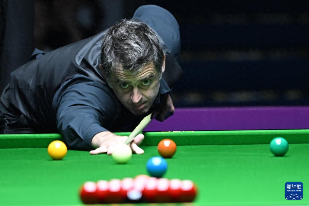 现代足球越 现代足球越