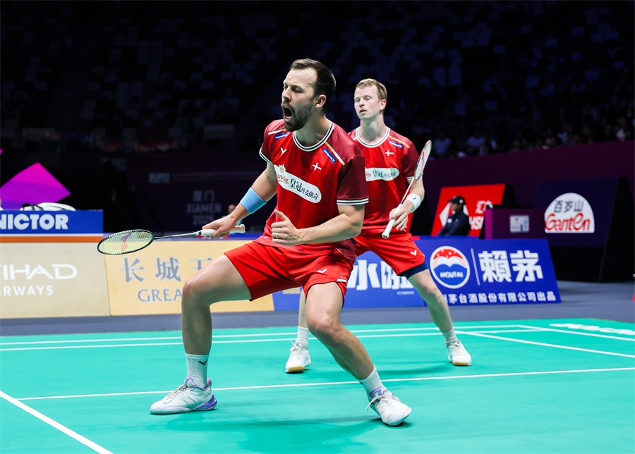 他再次显示 他再次显示