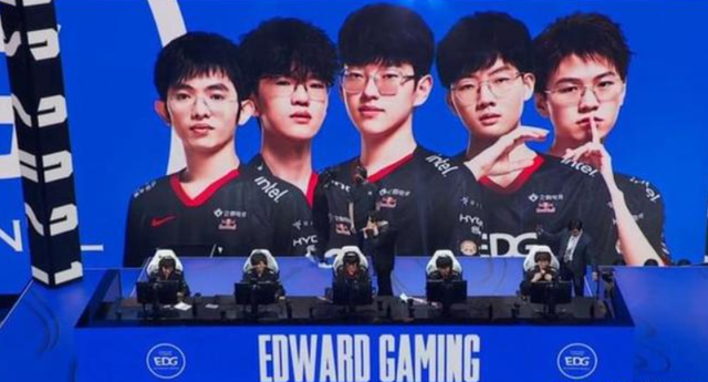 夯实青训基 夯实青训基