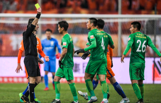 竞相争夺科 竞相争夺科